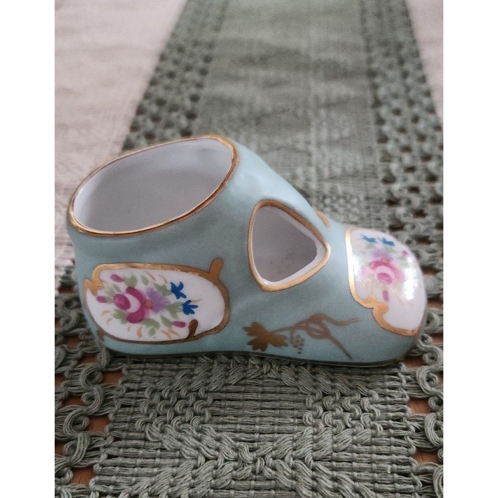 Vintage porcelain baby boy‎ shoe decor